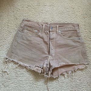 Tan vintage Levi 501 denim shorts